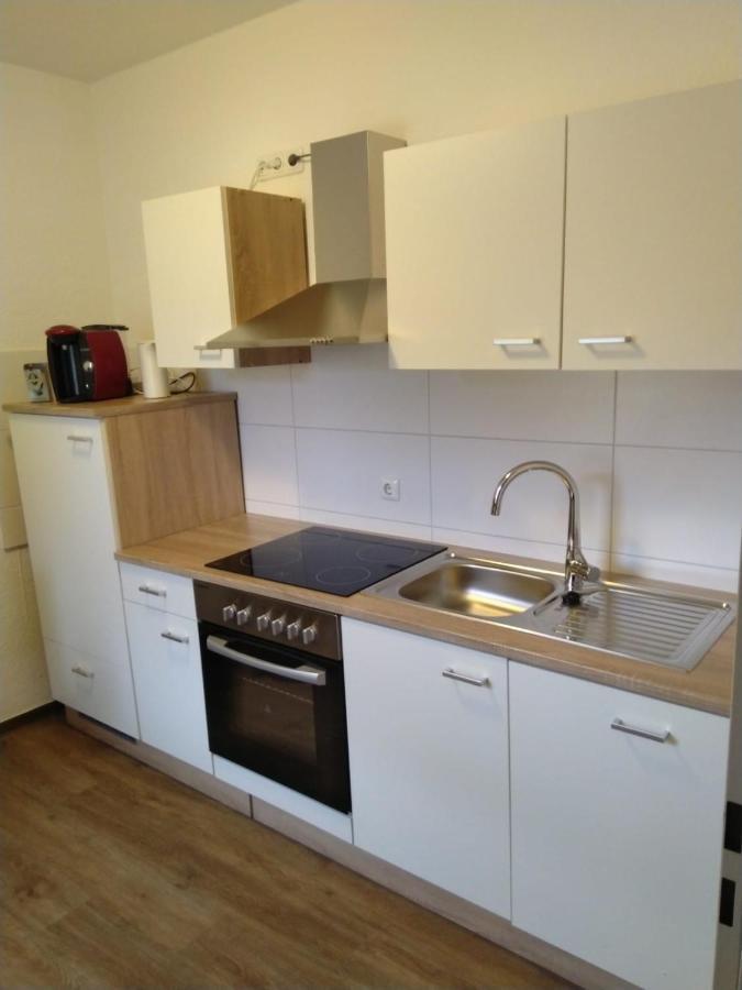 Kleine Ferienwohnung, Einzimmeraparment In Altenkirchen Almersbach Exteriör bild